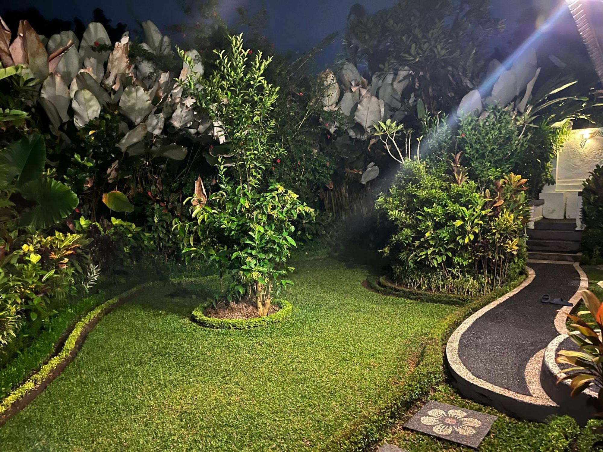 Sari Kembang Villa Ubud 1 ภายนอก รูปภาพ